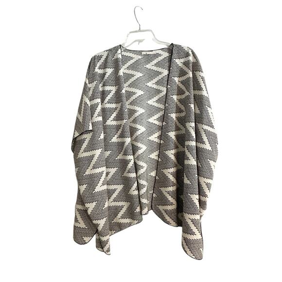 Painted Threads Open Front Kimono Coverup Summer Cream Black Tribal USA Poly - Picture 10 of 10